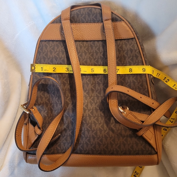Michael Kors Acorn Brown backpack - Picture 7 of 14